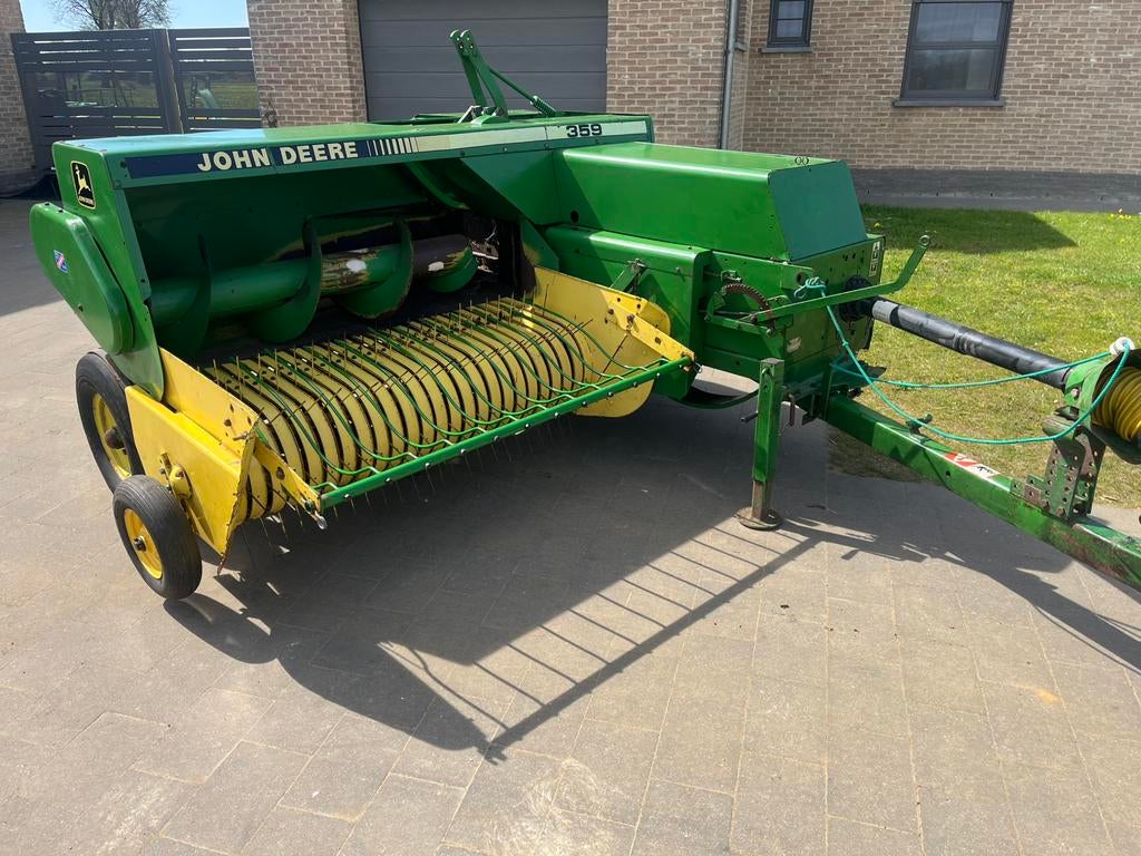John deere 359 balenpers, Ophalen, Veehouderij, Oogstmachine