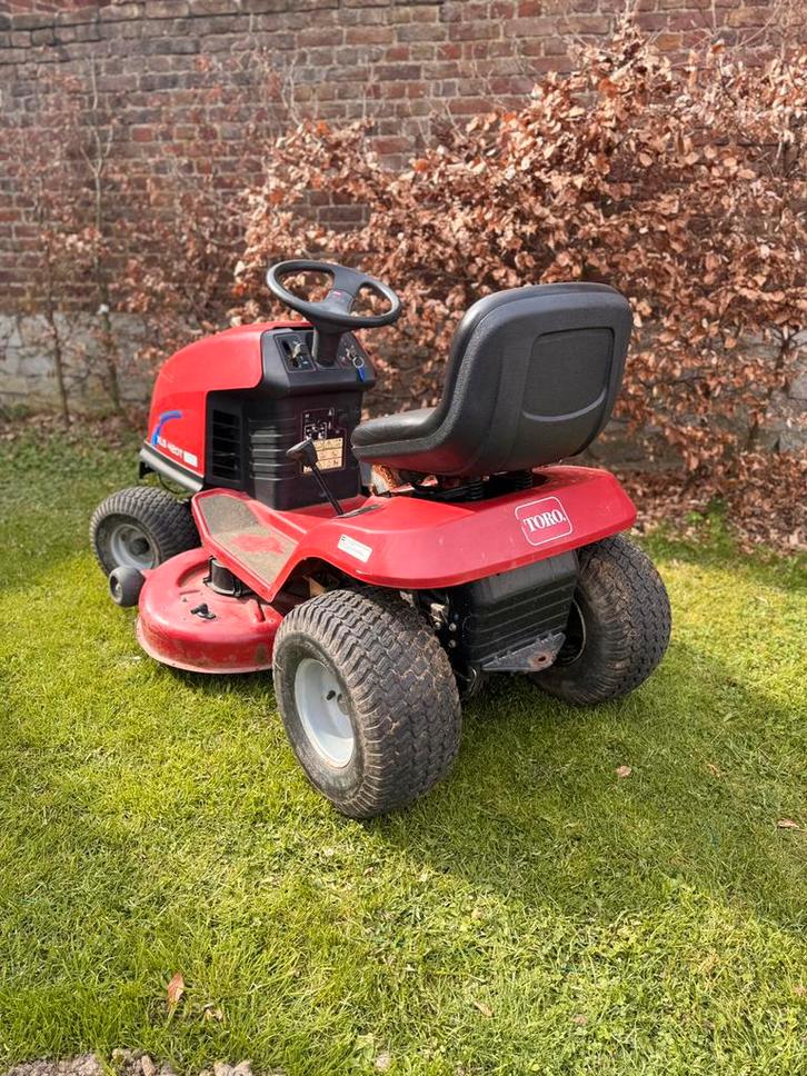 Tracteur tondeuse TORO 16HP, Articles professionnels, Agriculture | Tracteurs, Autres marques, Enlèvement
