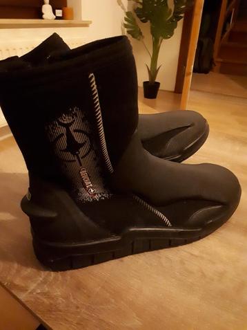 Beuchat duikschoenen maat 44 beschikbaar voor biedingen
