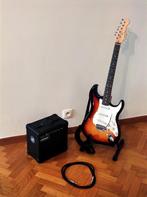 Elektrische gitaar in Stratocaster-stijl + Clifton versterke, Muziek en Instrumenten, Snaarinstrumenten | Gitaren | Elektrisch
