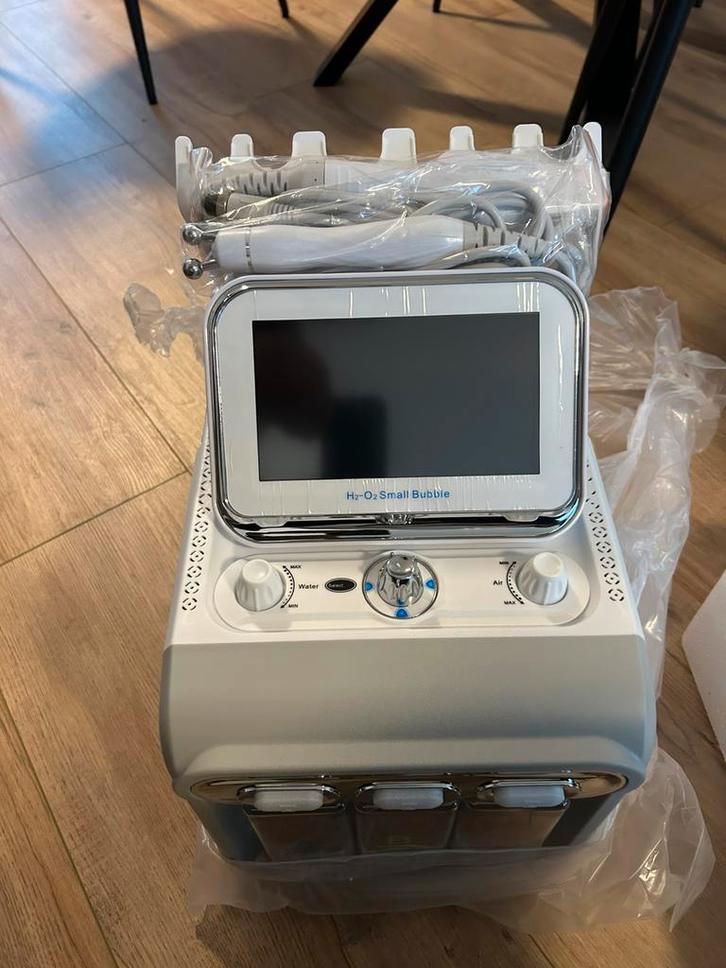 HydraFacial Apparaat, Handtassen en Accessoires, Uiterlijk | Cosmetica en Make-up, Ophalen