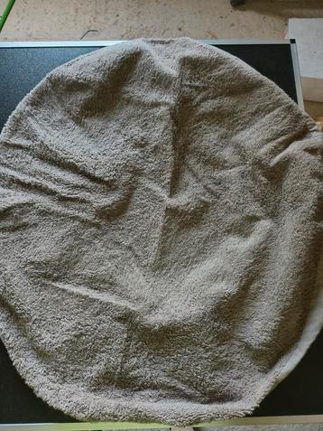 Voedingskussenhoes om baby in te leggen beschikbaar voor biedingen