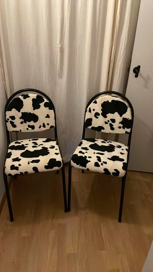 2 chaises, Huis en Inrichting, Stoelen, Zo goed als nieuw, Stof, Ophalen
