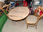 GRATIS massief houten tafel en 4 stoelen, Huis en Inrichting, Ophalen
