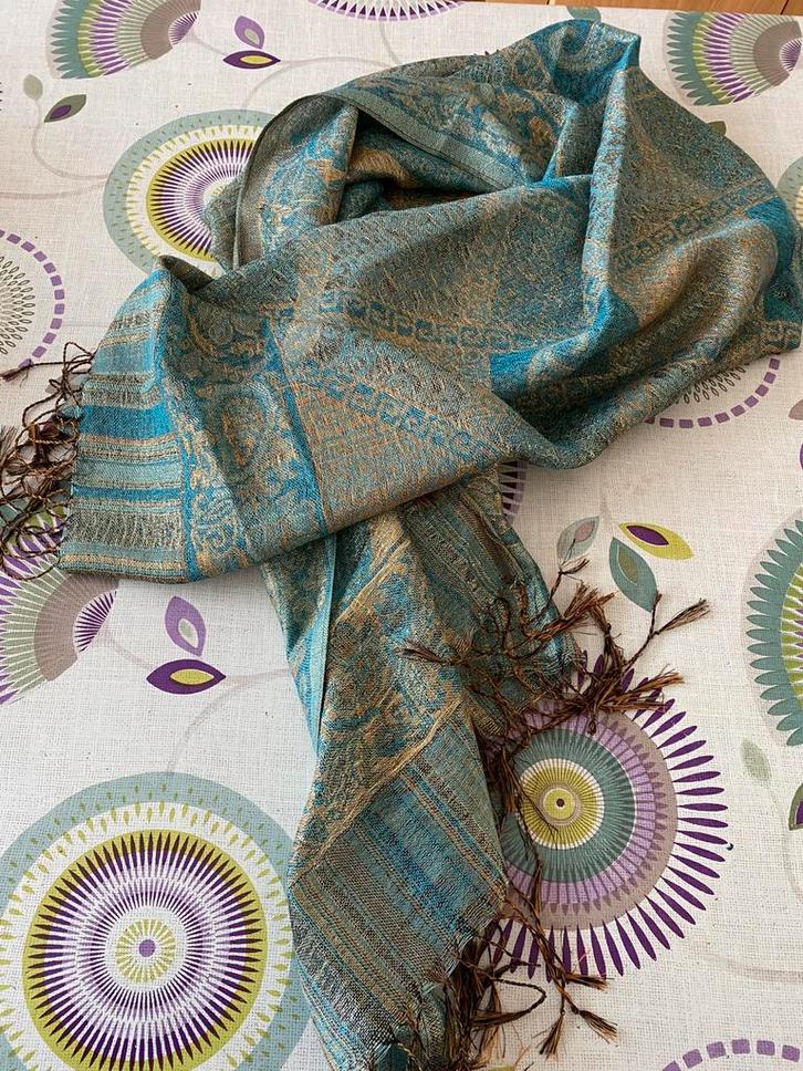 Vintage sjaal met franjes, Kleding | Dames, Mutsen, Sjaals en Handschoenen, Ophalen of Verzenden