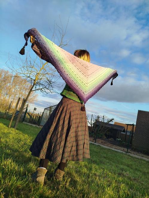 Handgemaakte Gehaakte driehoek sjaal, crochet zomer, Kleding | Dames, Mutsen, Sjaals en Handschoenen, Nieuw, Sjaal, Ophalen of Verzenden