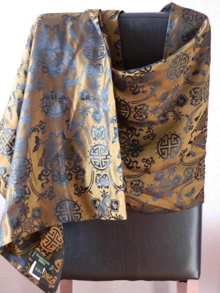 Écharpe Shanghai Tang. Shanghaitang., Vêtements | Femmes, Bonnets, Écharpes & Gants, Comme neuf, Écharpe, Enlèvement ou Envoi