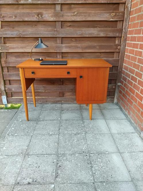 Vintage modernistisch bureau, Huis en Inrichting, Bureaus, Zo goed als nieuw, Bureau, Ophalen