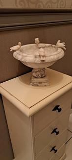 Decoratieve marmeren vogeldrinkbak, Enlèvement, Utilisé