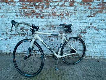 Giant koersfiets beschikbaar voor biedingen