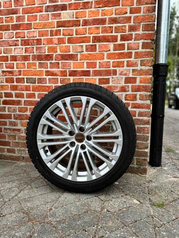 Audi a4/a5 winterset 5mm goodyear 245/40R18 beschikbaar voor biedingen