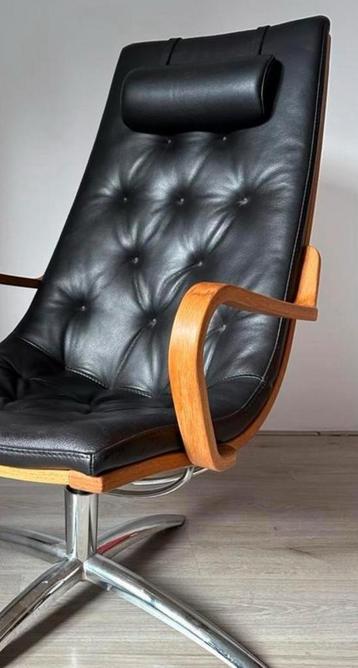 Niels Gammelgaard “Life” lounge chair + Ottoman for Comform beschikbaar voor biedingen