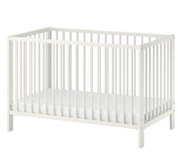 Babybedje Ikea met matras beschikbaar voor biedingen