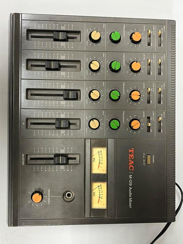 TEAC M-09 Audio mixer analogique vintage, Musique & Instruments, Tables de mixage, Utilisé, Enlèvement