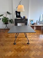 Table Tecno Nomos, Maison & Meubles, Tables | Tables à manger, 100 à 150 cm, Quatre personnes, 100 à 150 cm, Enlèvement