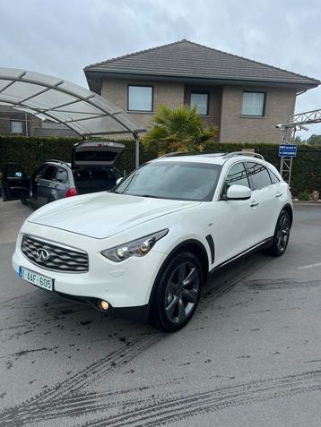 Infinity FX50 lichte vracht 5.0 benzine!!! beschikbaar voor biedingen