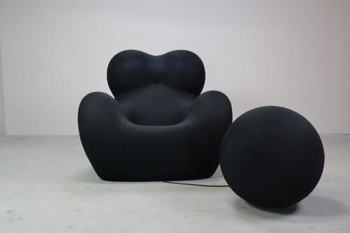 UP5_6 armchair, by Gaetano Pesce for B&B Italia, Antiek en Kunst, Antiek | Meubels | Stoelen en Sofa's, Ophalen