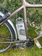 28 inch elektrische fiets met oplader bij, Fietsen en Brommers, Elektrische fietsen, Ophalen, Zo goed als nieuw