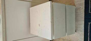 Ikea MALM nachtkastje beschikbaar voor biedingen