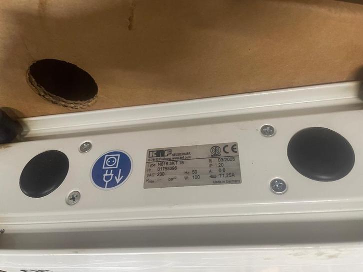 KNF N816.3KT345P Filtration Pump, Zakelijke goederen, Machines en Bouw | Pompen en Compressoren, Ophalen