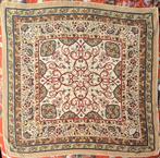 Hitit zijden sjaal 85cm x 85cm, Kleding | Dames, Mutsen, Sjaals en Handschoenen, Ophalen of Verzenden, Zo goed als nieuw, Sjaal