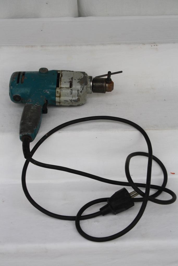 Boormachine Black & Decker D 520  in werkende staat, Doe-het-zelf en Bouw, Gereedschap | Boormachines, Gebruikt, Boormachine, Ophalen of Verzenden