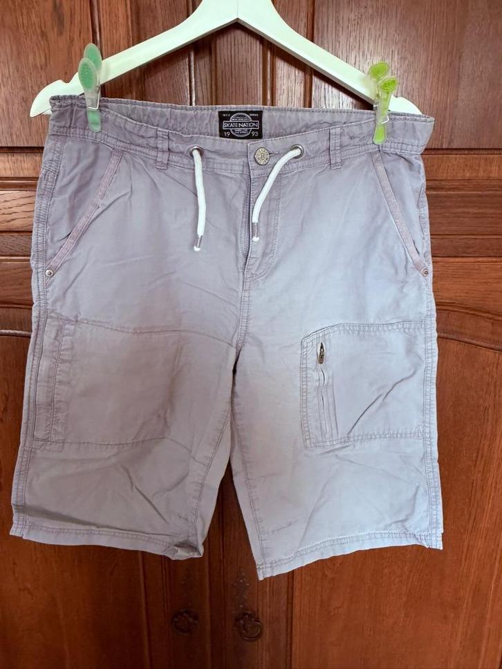Grijze shorts voor heren — Skate Nation — Maat 176 (equiv. M, Kinderen en Baby's, Kinderkleding | Maat 176, Gebruikt, Jongen, Broek