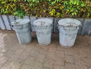 Oude zinken vuilbakken Heverlee  beschikbaar voor biedingen