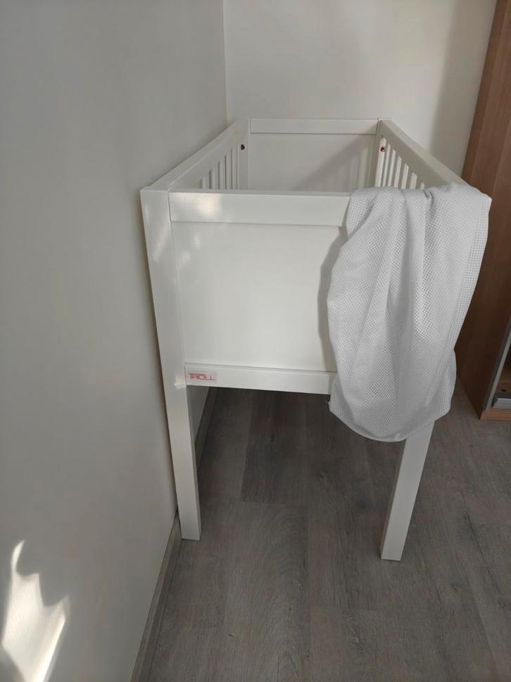 Wieg+matras 90/40+beschermer+2hoeslakens, Kinderen en Baby's, Babywiegjes en Ledikanten, Wieg, Ophalen