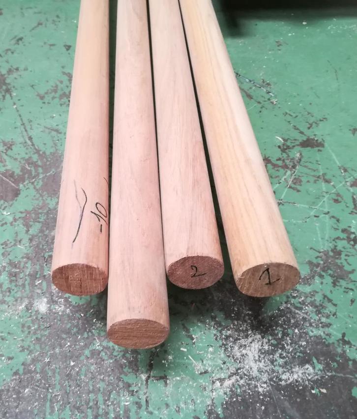 Trapleuningen rond massief eiken, Doe-het-zelf en Bouw, Hout en Planken, Nieuw, Overige typen, Eiken, 300 cm of meer, 50 mm of meer