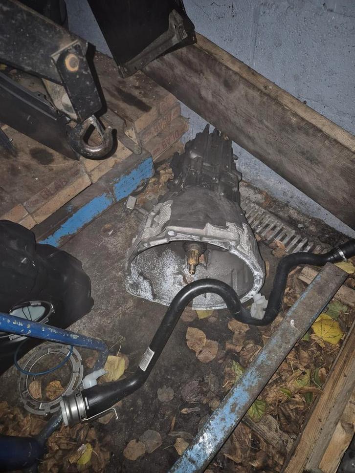 Bonjour je suis Ferrailleur GSM 0485 04 01 29, Doe-het-zelf en Bouw, Elektriciteit en Kabels, Ophalen