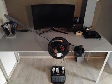 Console Gaming setup disponible aux enchères