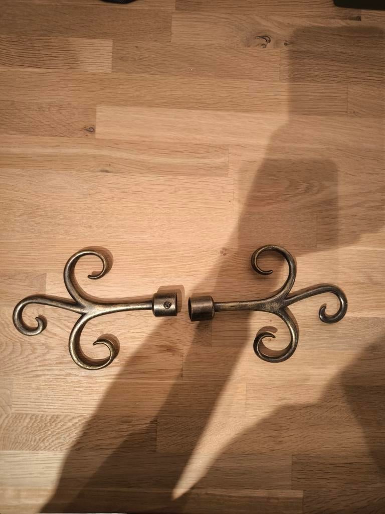 Embouts (8)  pour barres de tentures, Enlèvement, Comme neuf