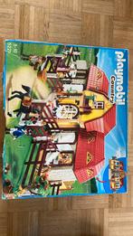 Playmobil country Haras avec chevaux et enclos 5221, Enfants & Bébés, Jouets | Playmobil, Comme neuf, Ensemble complet