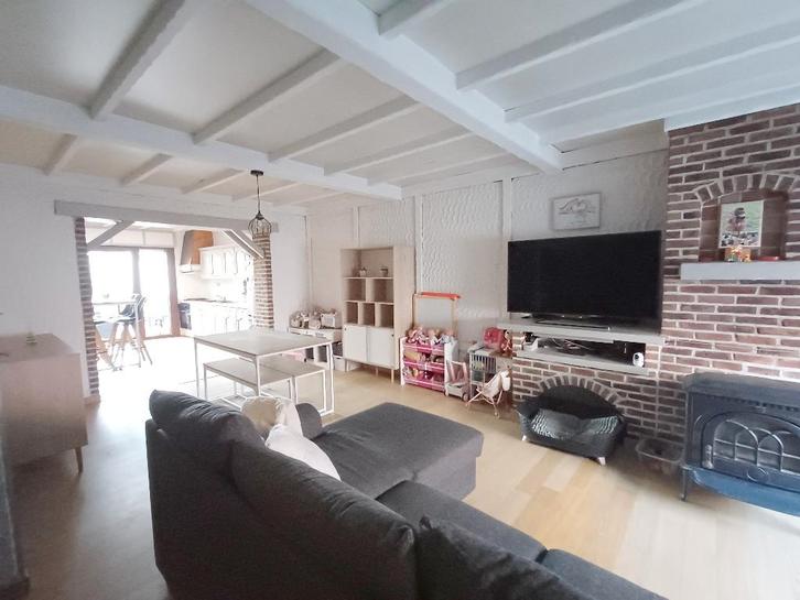 Maison avec jardin & garage 2 voitures + parking, Immo, Huizen en Appartementen te koop, Provincie Henegouwen, 200 tot 500 m²