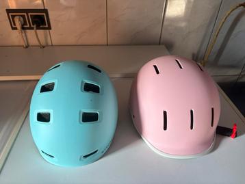 Fiets helm rose of blauw beschikbaar voor biedingen