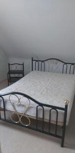 Bed en twee nachtkastjes, Ophalen, Zo goed als nieuw