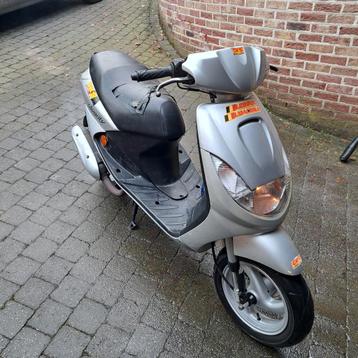 vivacity 50cc 2takt zonder papieren  beschikbaar voor biedingen