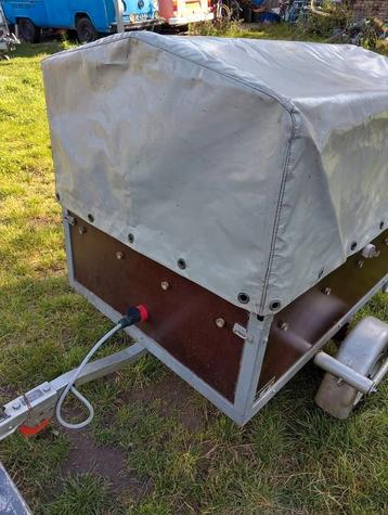 Westfalia oldtimer-aanhangwagen uit 1971 beschikbaar voor biedingen