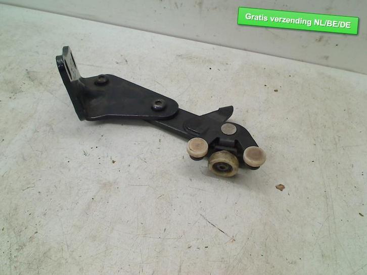 SCHARNIER Volkswagen Caddy Combi III (2KB,2KJ) (2K0843336A), Auto-onderdelen, Overige Auto-onderdelen, Volkswagen, Gebruikt