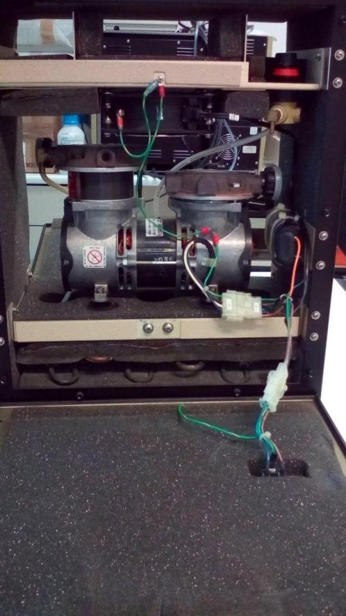 PETITS COMPRESSEURS, Doe-het-zelf en Bouw, Compressors, Ophalen