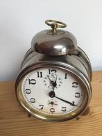Ancien  réveil kienzle avec cloche neuve., Ophalen