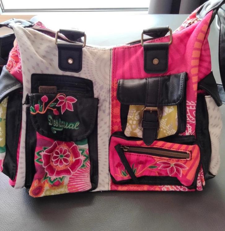 Sac à main Desigual - Ton orange/ rose, Handtassen en Accessoires, Tassen | Damestassen, Gebruikt, Handtas, Oranje, Ophalen