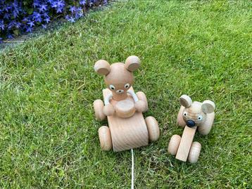 Mooi houten speelgied, waarvan enkele educatief. beschikbaar voor biedingen