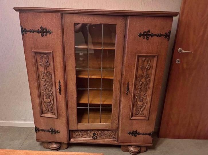 Armoire vitrée - Prix à négocier, Maison & Meubles, Armoires | Vitrines, Comme neuf, 100 à 150 cm, 100 à 150 cm, 25 à 50 cm, Avec porte(s)