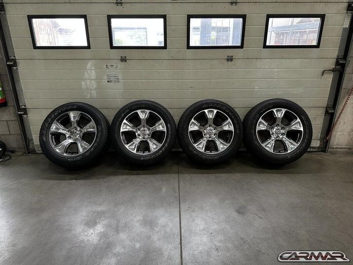 VERKOCHT 20" Originele Dodge Ram wielen | Bridgestone | Silv, Auto-onderdelen, Banden en Velgen, Banden en Velgen, Zomerbanden