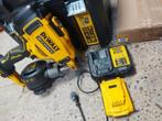 Agrafeuse de toiture à batterie DeWalt DCN45RND2 18V 2.0Ah a, Moins de 50 mm, Enlèvement ou Envoi, Comme neuf, Inox