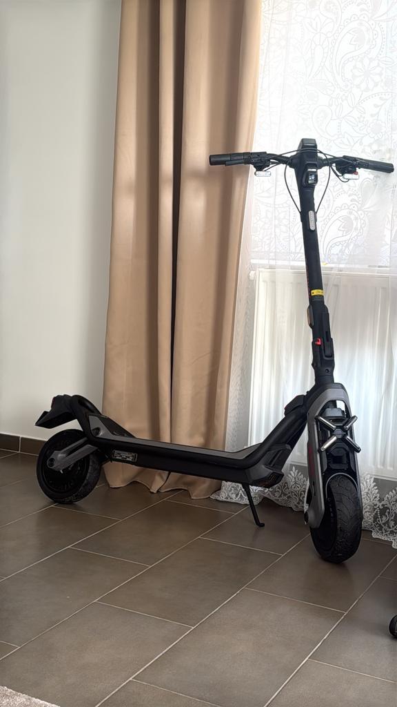 Segway Ninebot GT3, Fietsen en Brommers, Steps, Zo goed als nieuw, Elektrische step (E-scooter), Ophalen