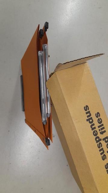 Nieuwe oranje archiefmapjes beschikbaar voor biedingen
