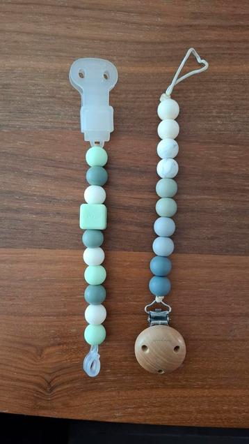 2 assorti fopspeenkettingen Nattou & Chewies beschikbaar voor biedingen